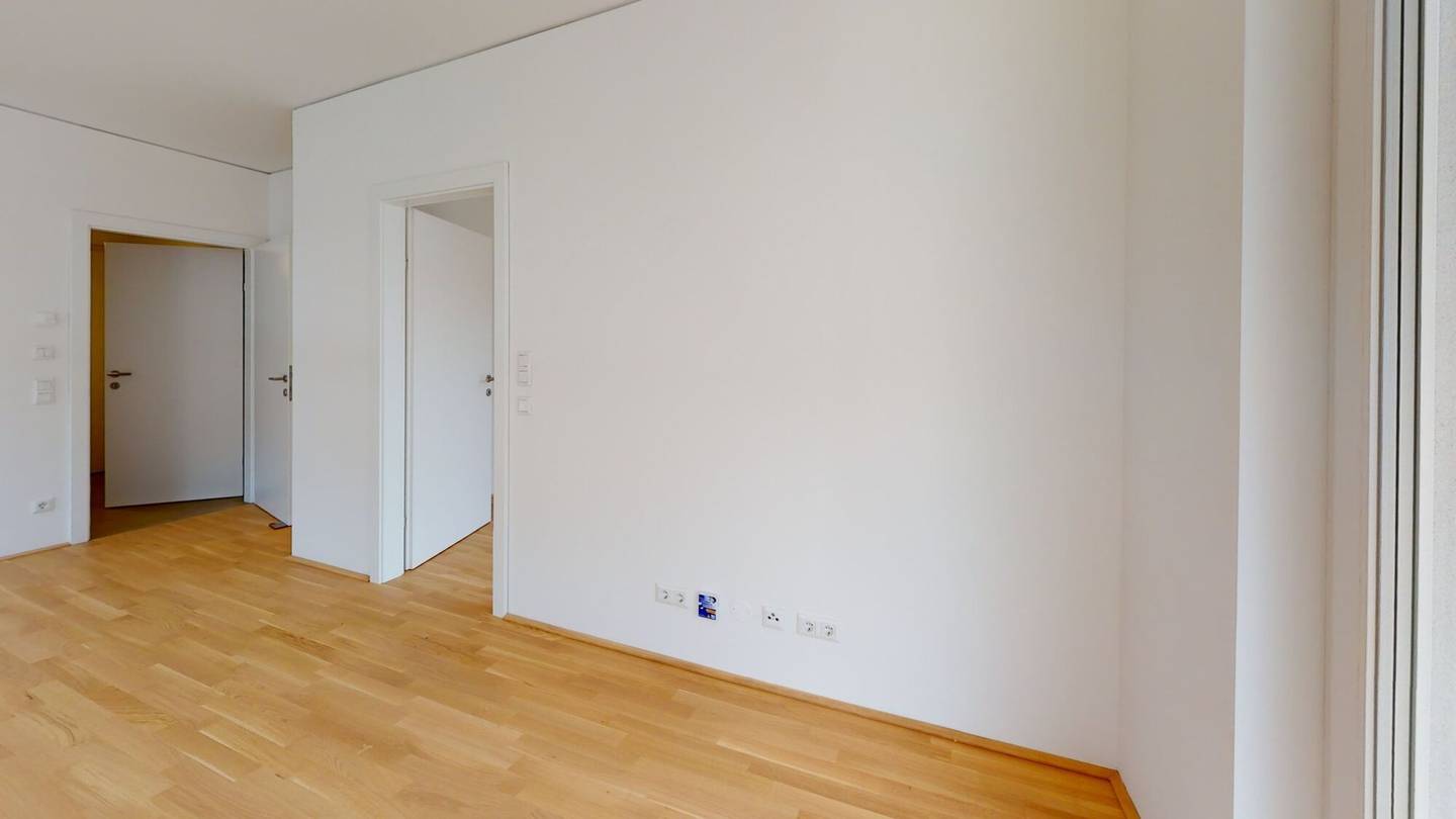Investment apartment with balcony and garage space