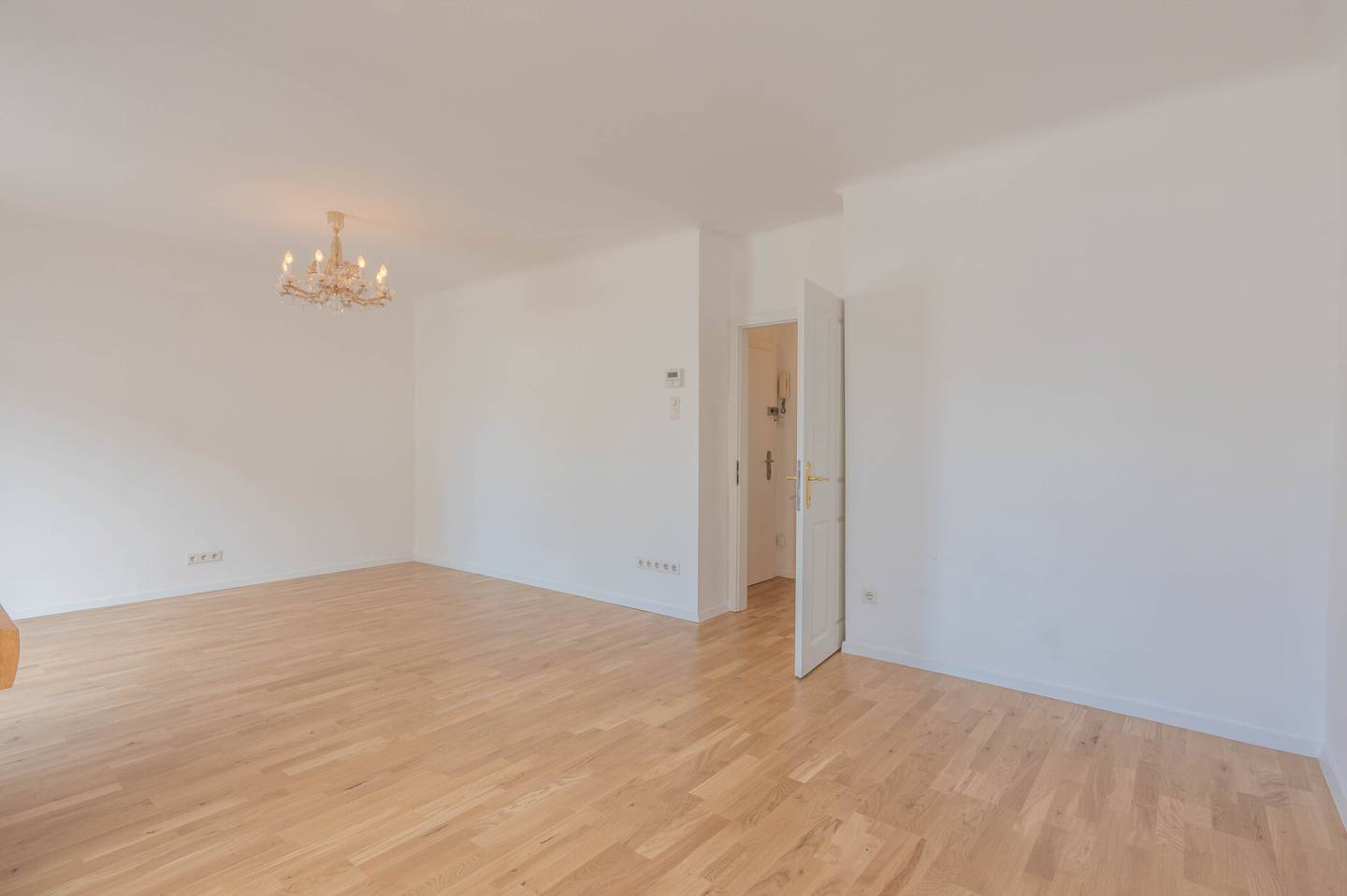 Dachgeschosswohnung mit sonniger Terrasse nahe Belvedere