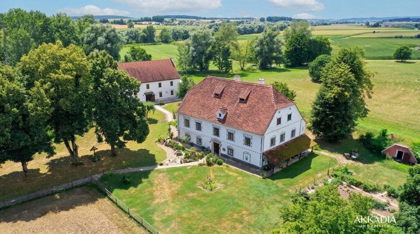 Historisches Anwesen I Herrenhaus I Reitstall I 10 Hektar Grund I Nähe Graz