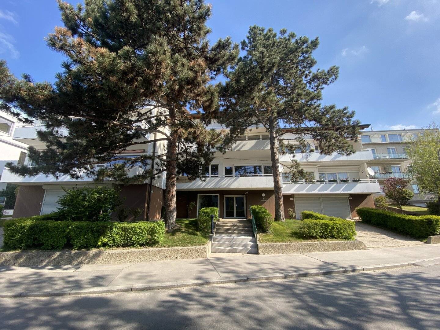 Exclusive Terrace Apartment in the 19th District - Living with Green View