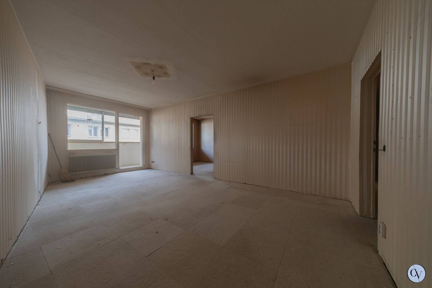 Loggia dream near Augarten for renovation also suitable for flatshare rental