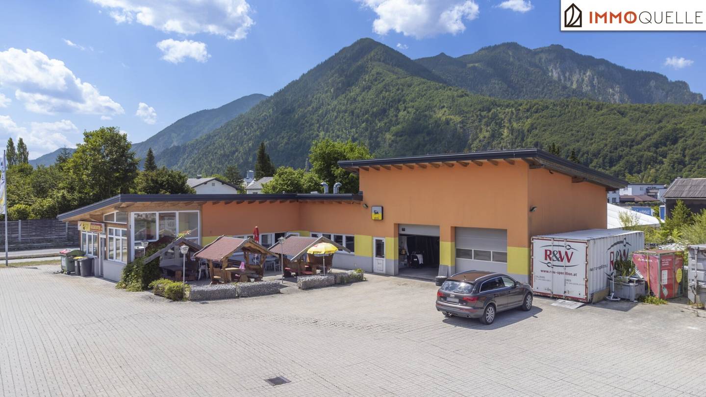 Raum für Erfolg. Platz für Visionen. - Vielseitiges Geschäftslokal mit Gastronomie, Büro, beheizter Werkstatt und vier Waschboxen in Ebensee