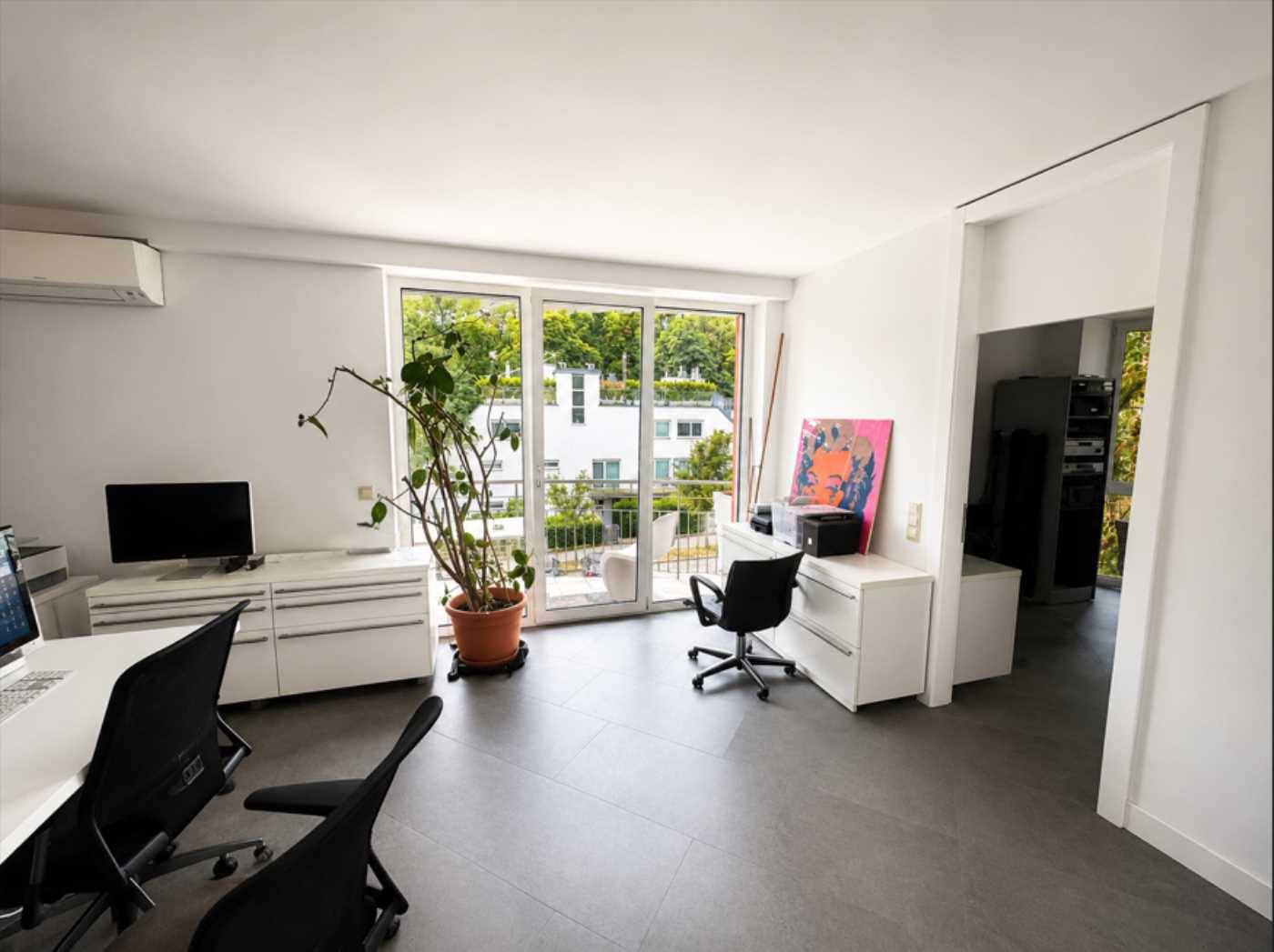 Loft apartment in green setting with private garden