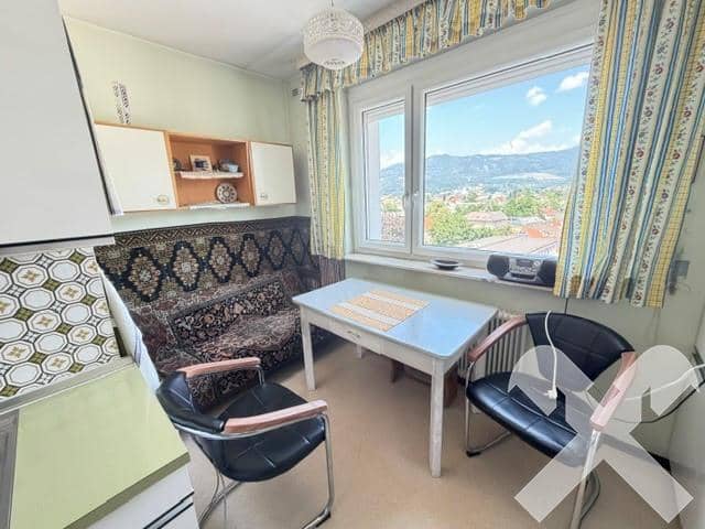 Lichtdurchflutete Wohnung mit Weitblick und Lift