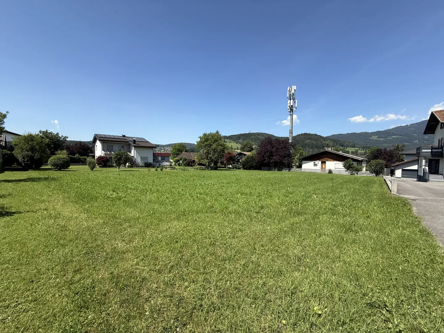Sunny building plot in quiet central location Apartment