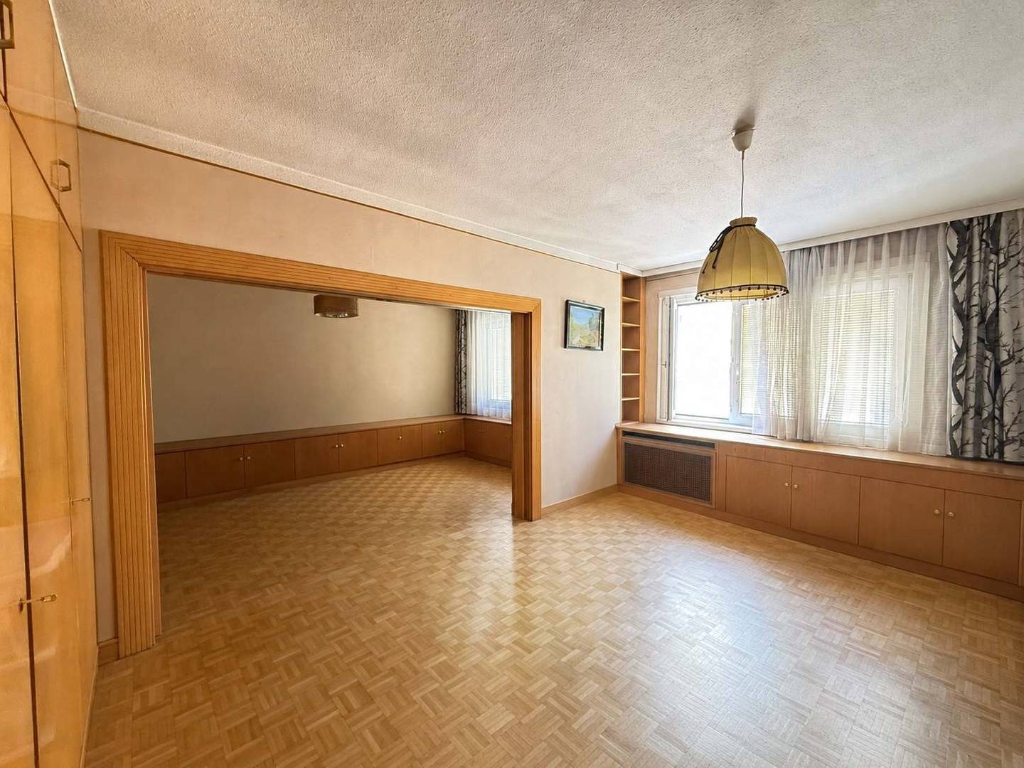 Bright apartment with courtyard view and lift near park