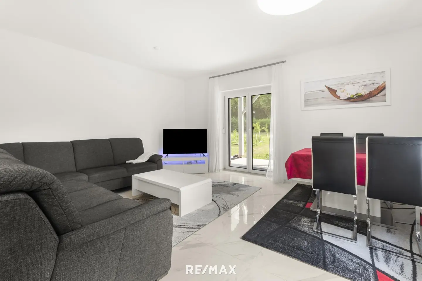 Modernised family home with large garden