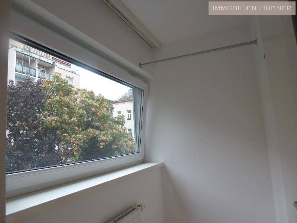 Courtyard facing quiet Wohnung with modern layout