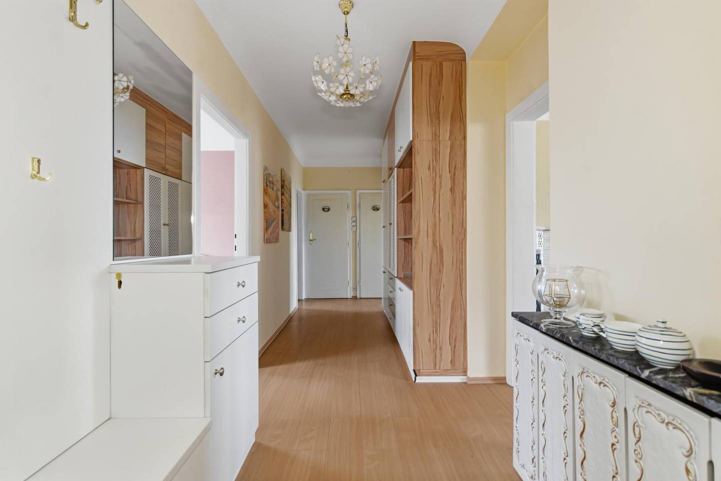 Helle Wohnung am Reumannplatz mit Kamin