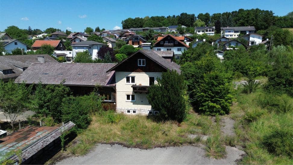 Wohnung nahe Attersee mit Kerngebietswidmung und Entwicklungspotenzial