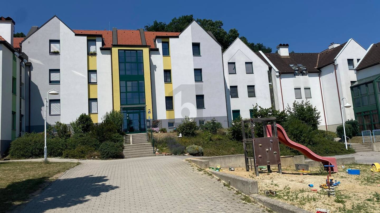 Dachgeschosswohnung direkt am Waldrand mit Garten