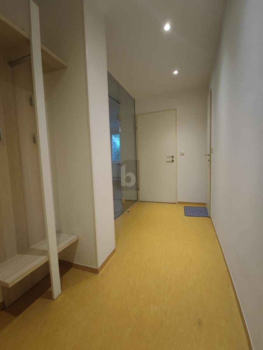 Quiet apartment with garden view and lift