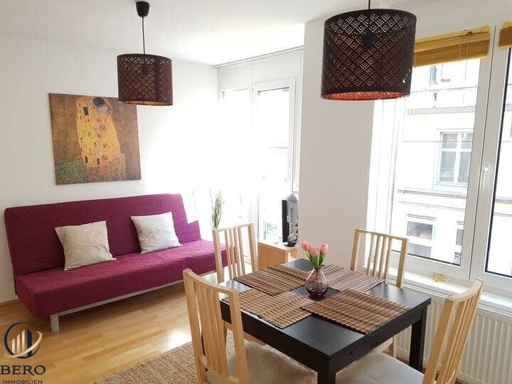 Mitten im 7.! Ideale Single- oder Pärchenwohnung!