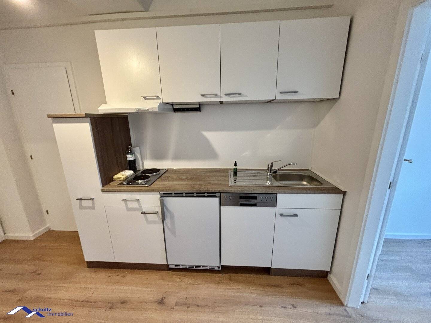 Charming completely renovated like-new 2-room apartment for rent in prime location of Baden
