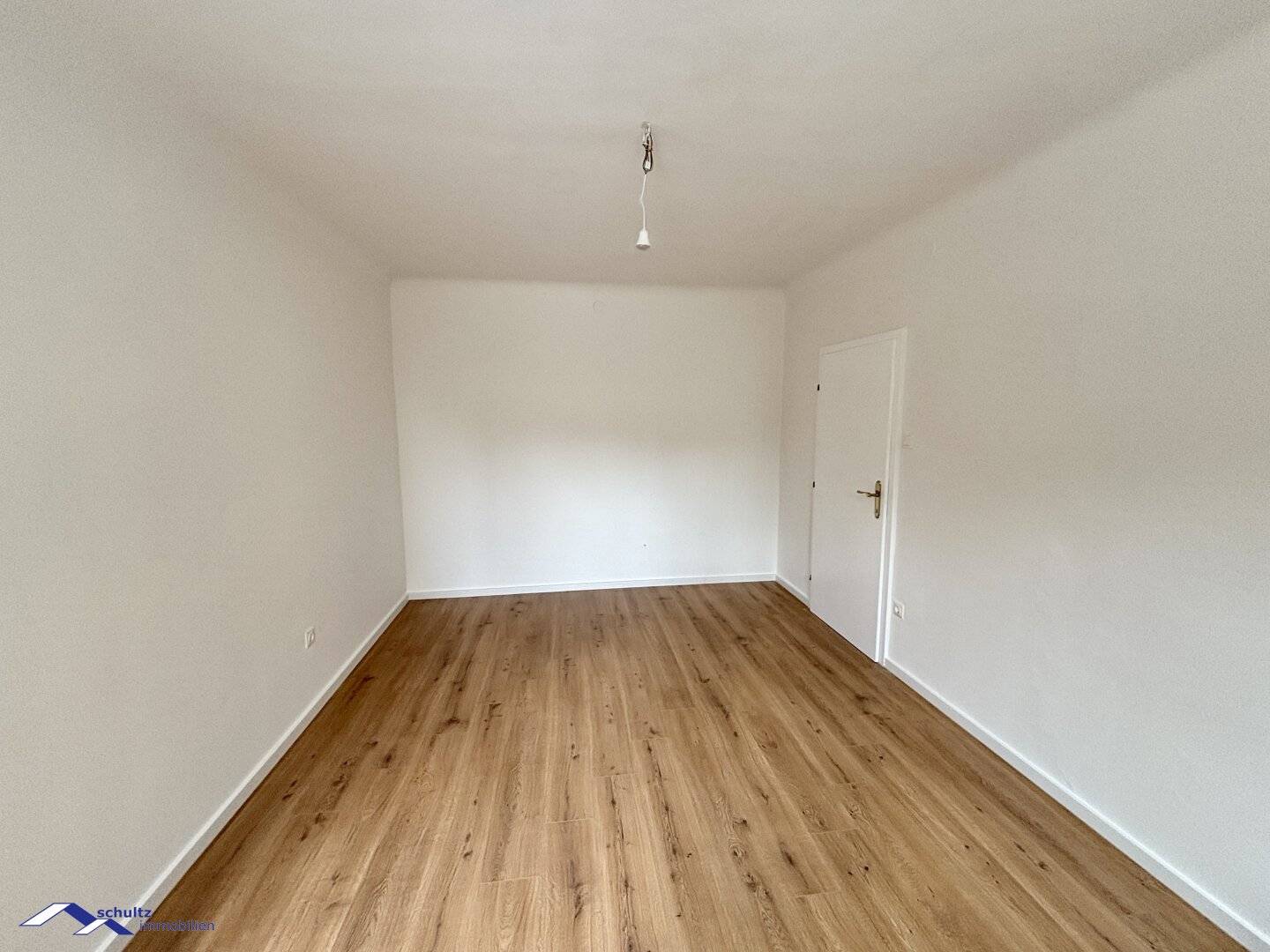 Charming completely renovated like-new 2-room apartment for rent in prime location of Baden