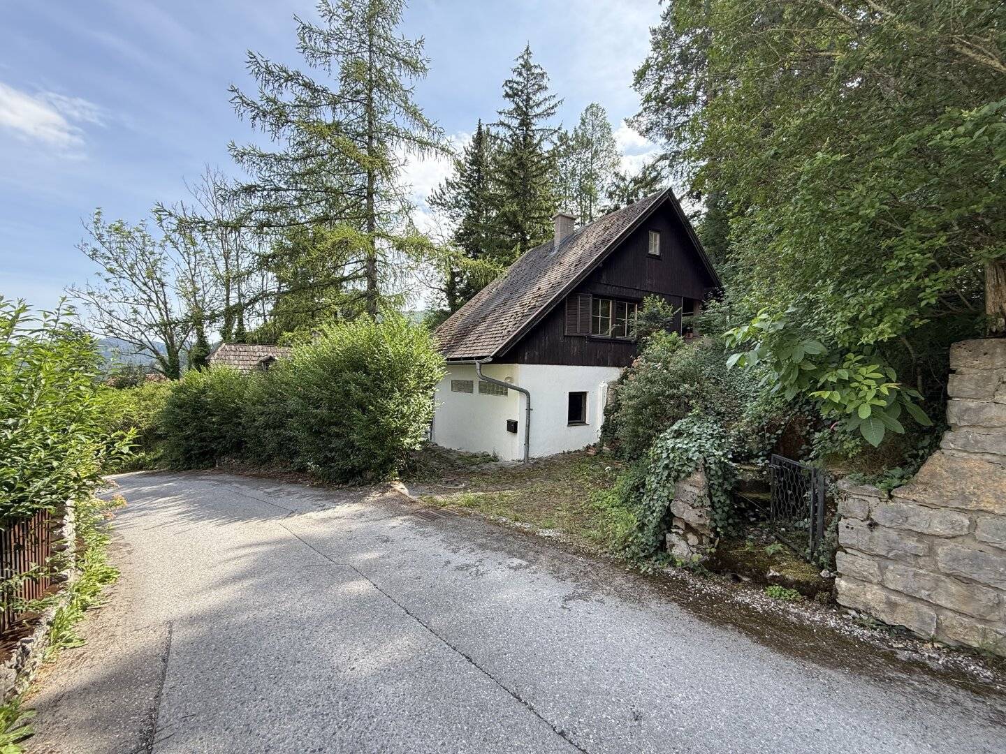 Miesenbach im Piestingtal - zwei renovierungsbedürftige Häuser in erhöhter Streusiedlung