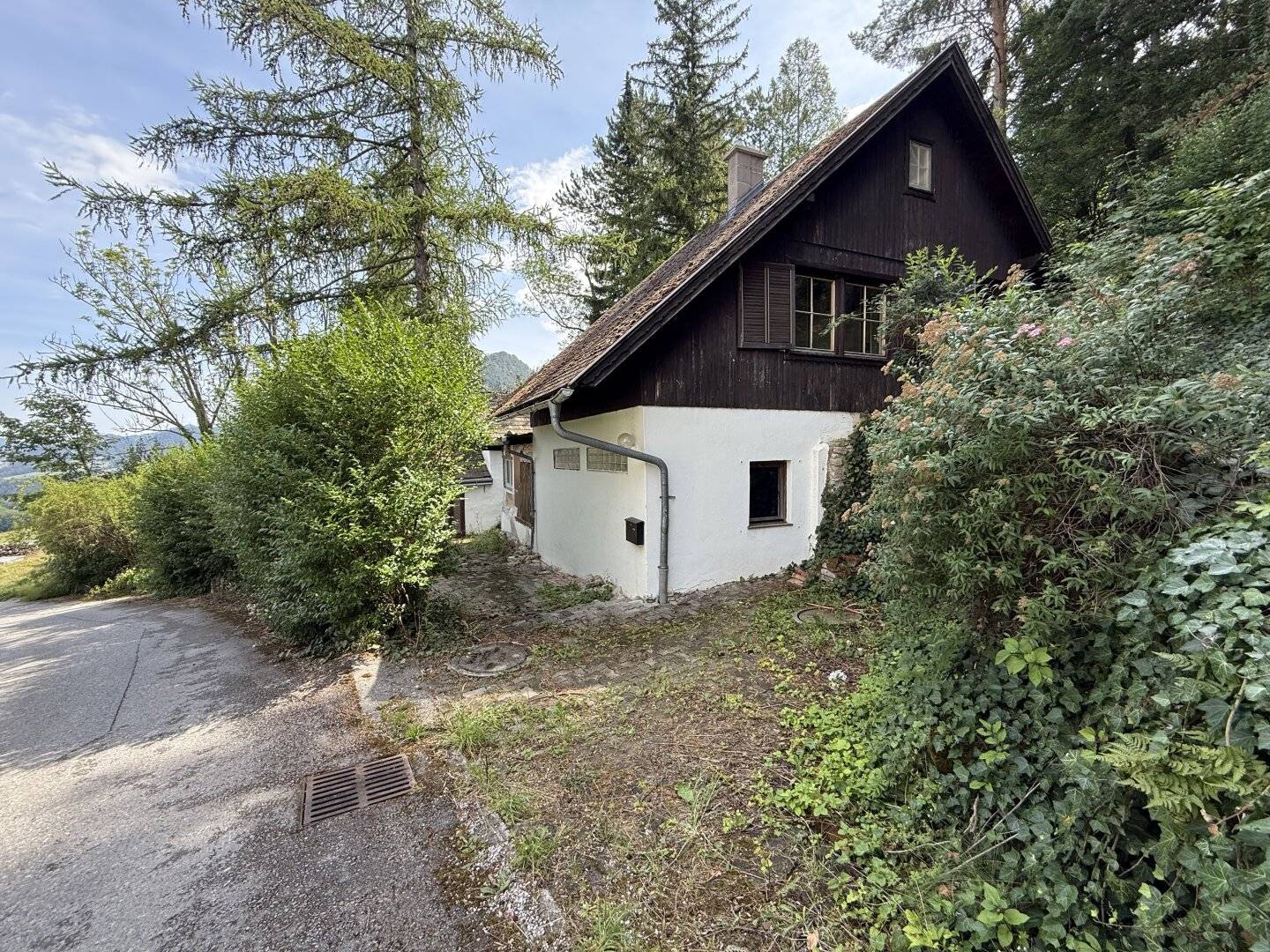 Miesenbach im Piestingtal - zwei renovierungsbedürftige Häuser in erhöhter Streusiedlung