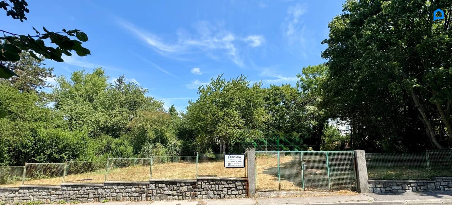 Space for Your Vision -- Building Plot approx. 952 m² -- optimal width and depth -- south-facing slope at Wolfersberg