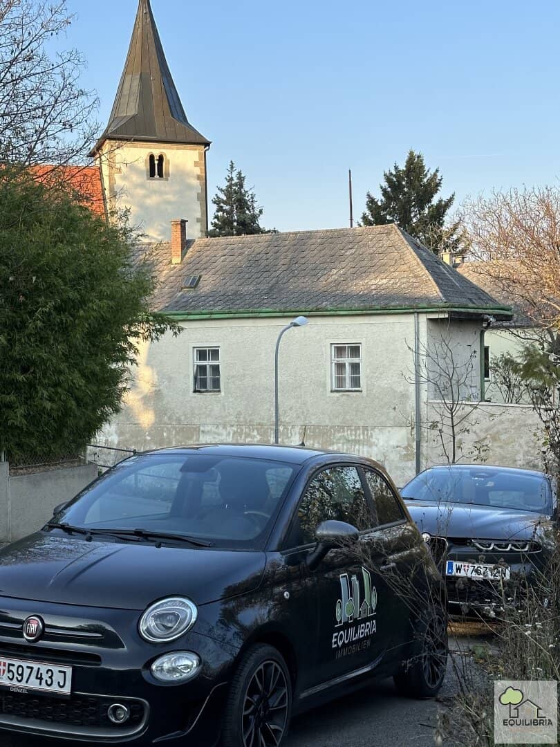 TOP LAGE ! SELTENE GELEGENHEIT !  ca. 2200 m2 GROSSES GRUNDSTÜCK MIT ALTBESTAND IN KLOSTERNEUBURG OBERE STADT !