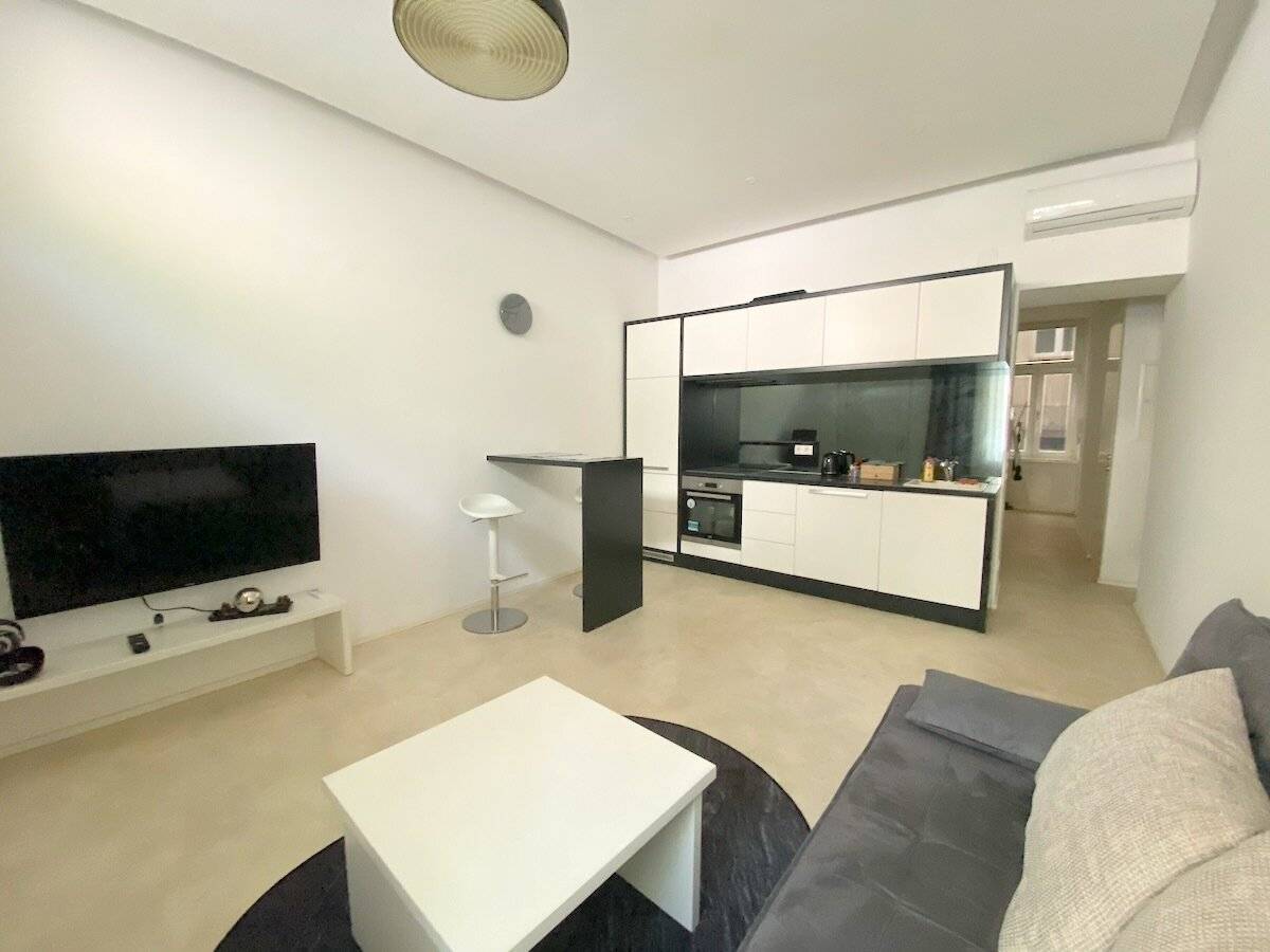 TOP INVESTMENT! 2 LIKE-NEW APARTMENTS in a double pack