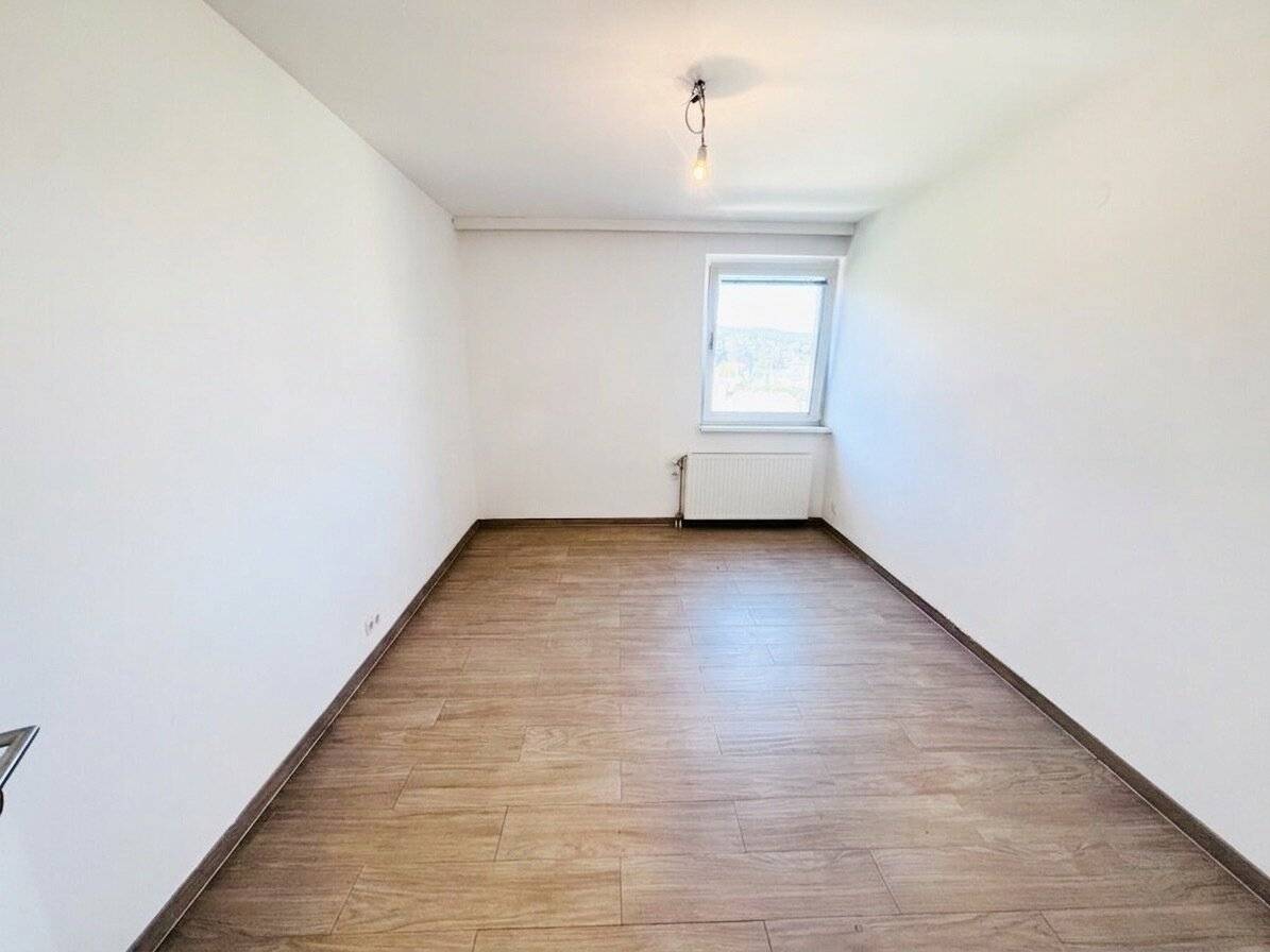 Moderne 2-Zimmer-Wohnung mit Blick auf den Wienerwald zu verkaufen