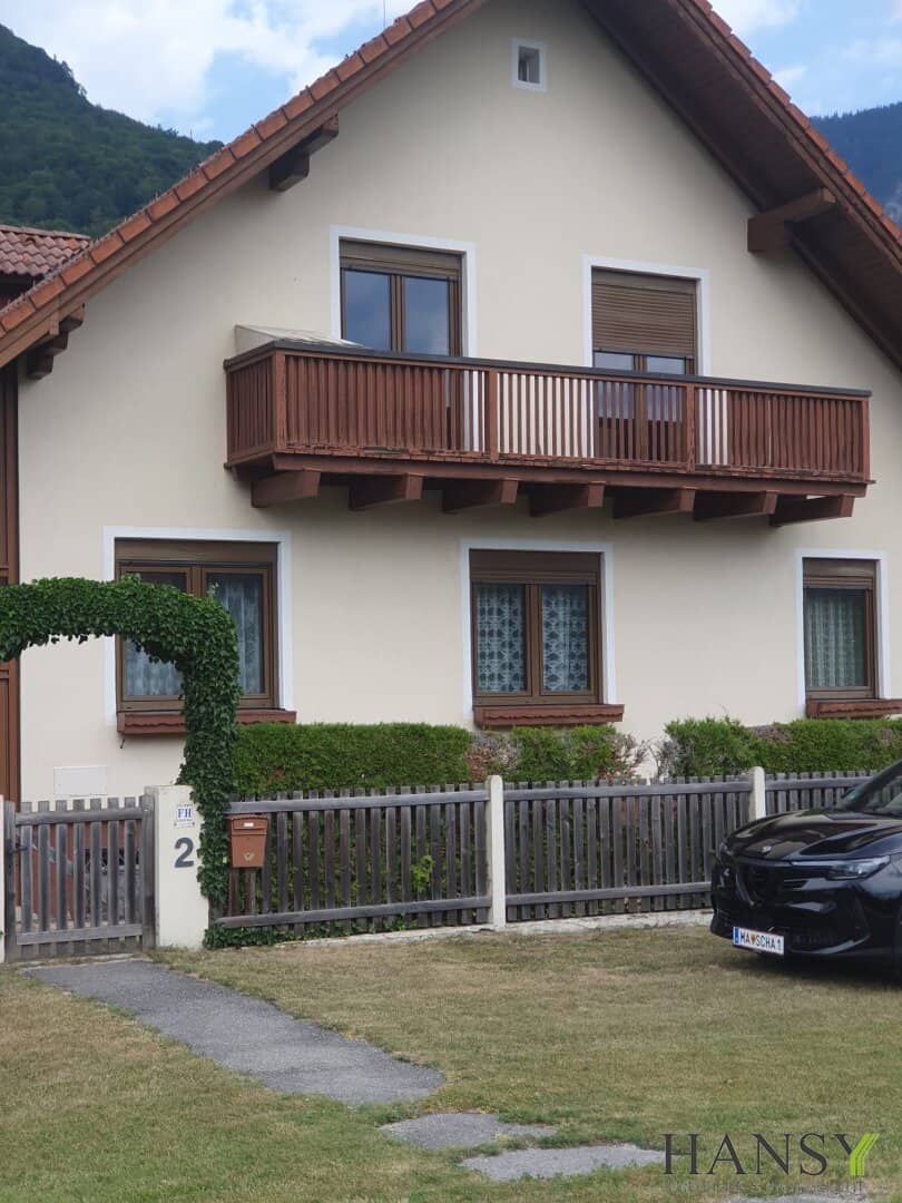 Sehr gepflegtes charmantes Landhaus in Reichenau an der Rax – 5 Zimmer, Garten &amp; 2 Garagen und sofort beziehbar