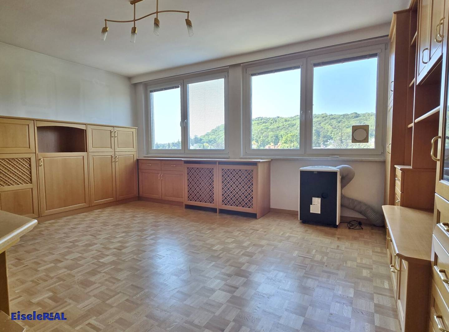3-room apartment on 6th floor with elevator and great view