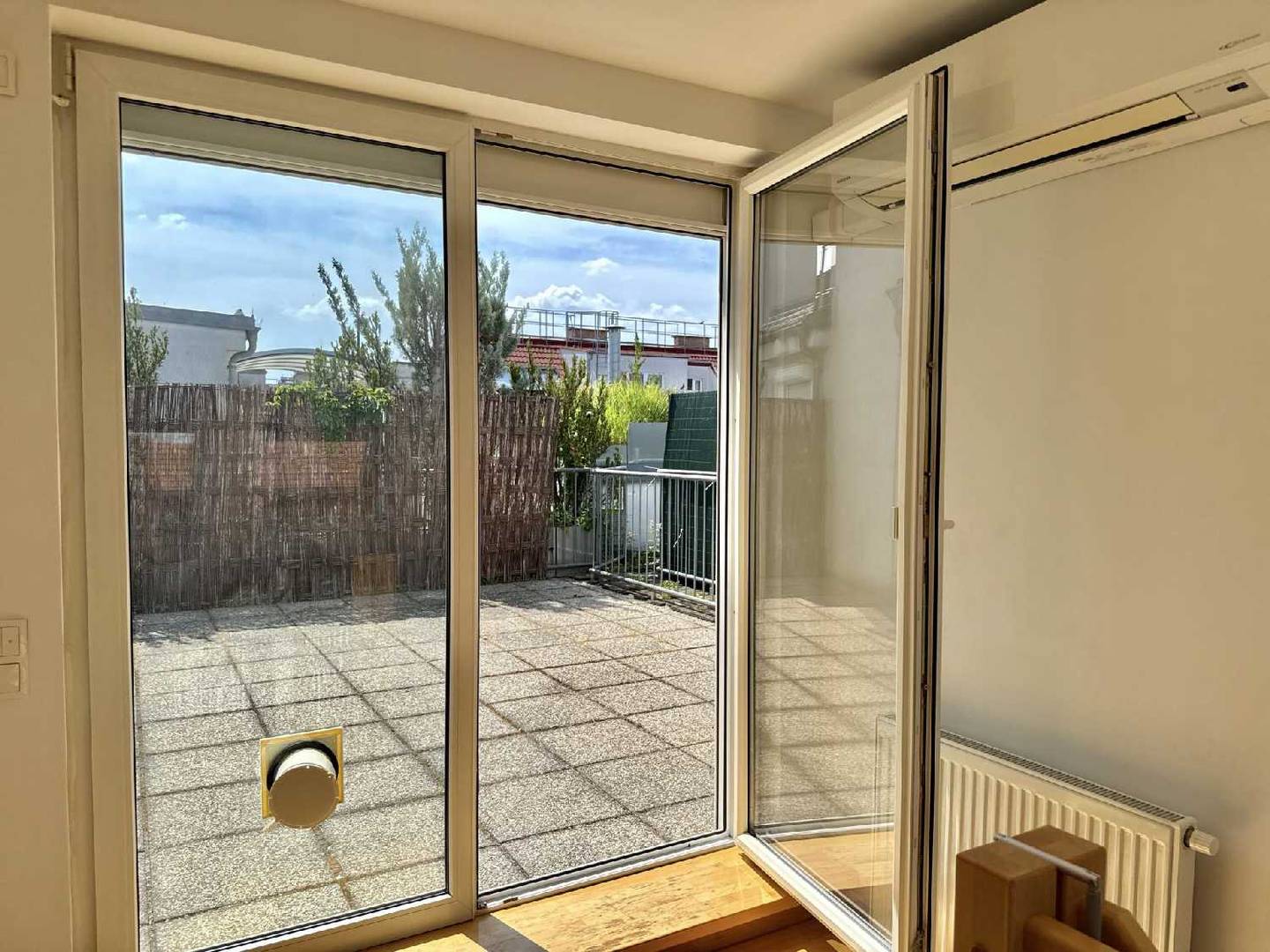 Bright Maisonettewohnung with spacious roof terrace and gallery