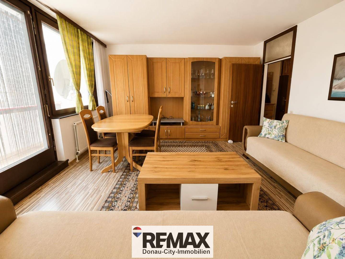 Bright Wohnung with sunny loggia and lift