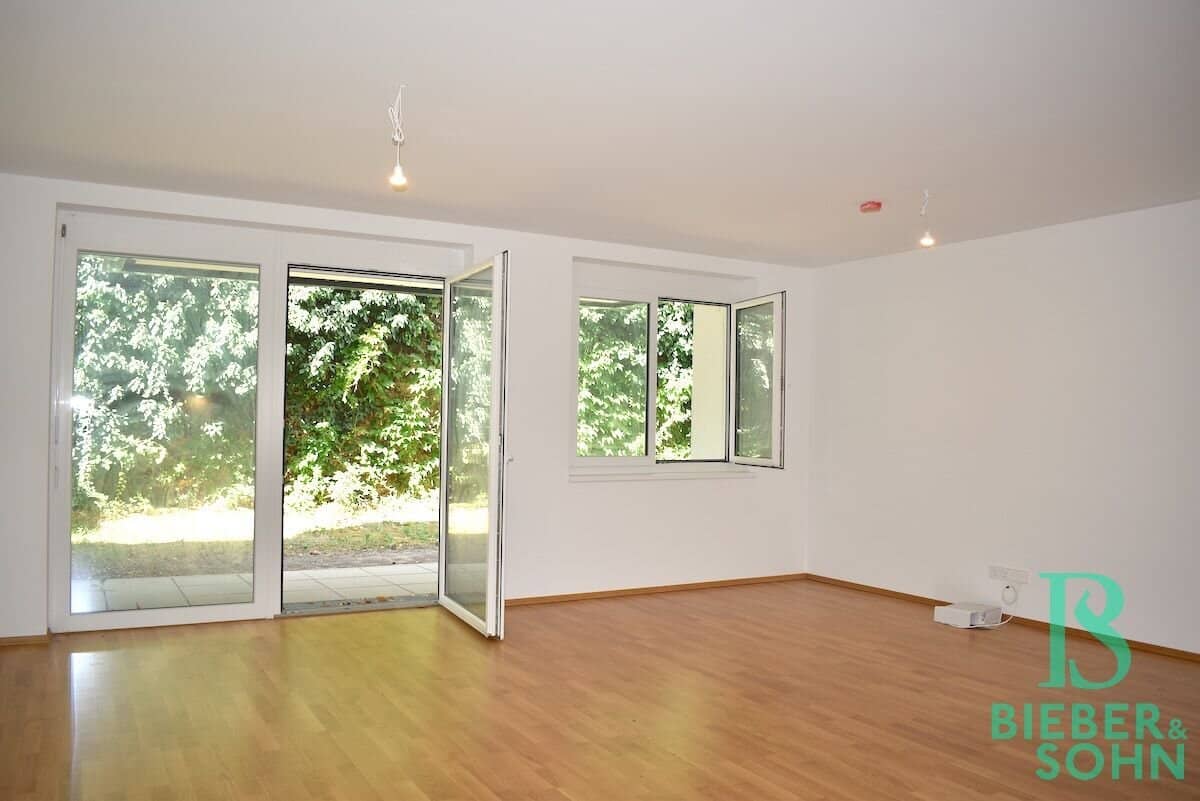 Moderne, einzigartige 4-Zimmer Gartenwohnung mit Autoabstellplatz – ERSTBEZUG