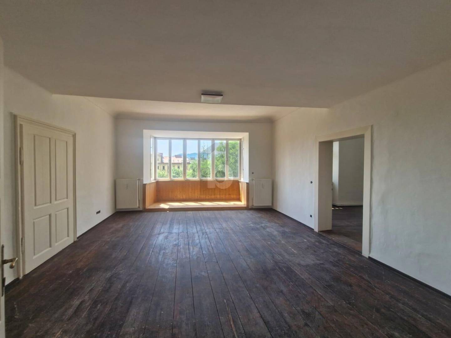 Denkmalgeschützte Altbauwohnung mit Murblick nahe Schlossberg