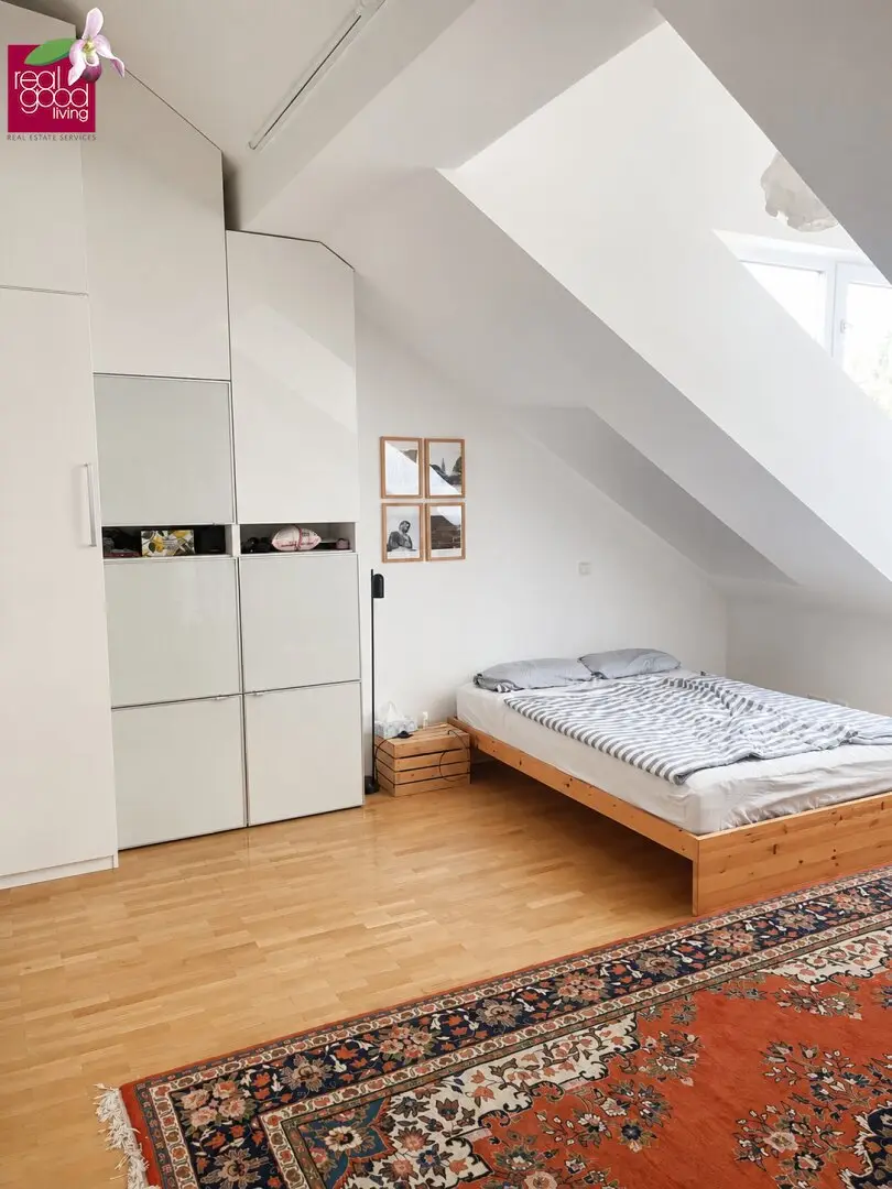 Roof terrace maisonette with panoramic view in prime location of the 9th district – near Lycée Français