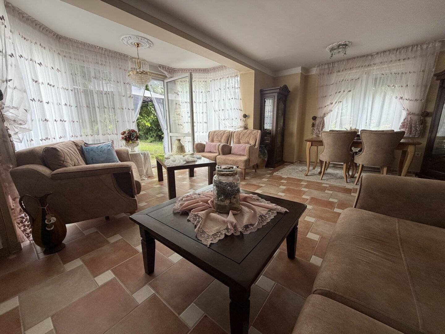 Dream house Large like-new single family house in Essling 1220 Vienna, 10 rooms, garden, 2 balconies, parking space