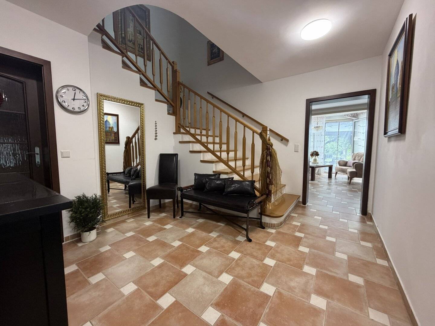 Dream house Large like-new single family house in Essling 1220 Vienna, 10 rooms, garden, 2 balconies, parking space