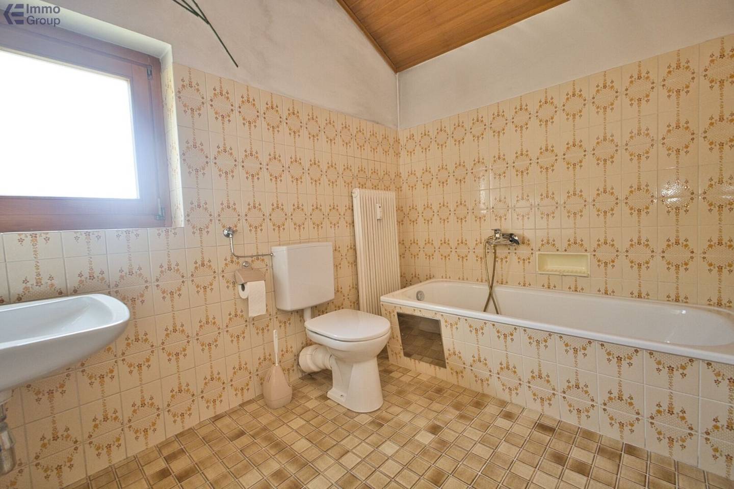 4-Zimmer-Dachgeschosswohnung in Bergheim – Gestaltungspotenzial in ruhiger Lage