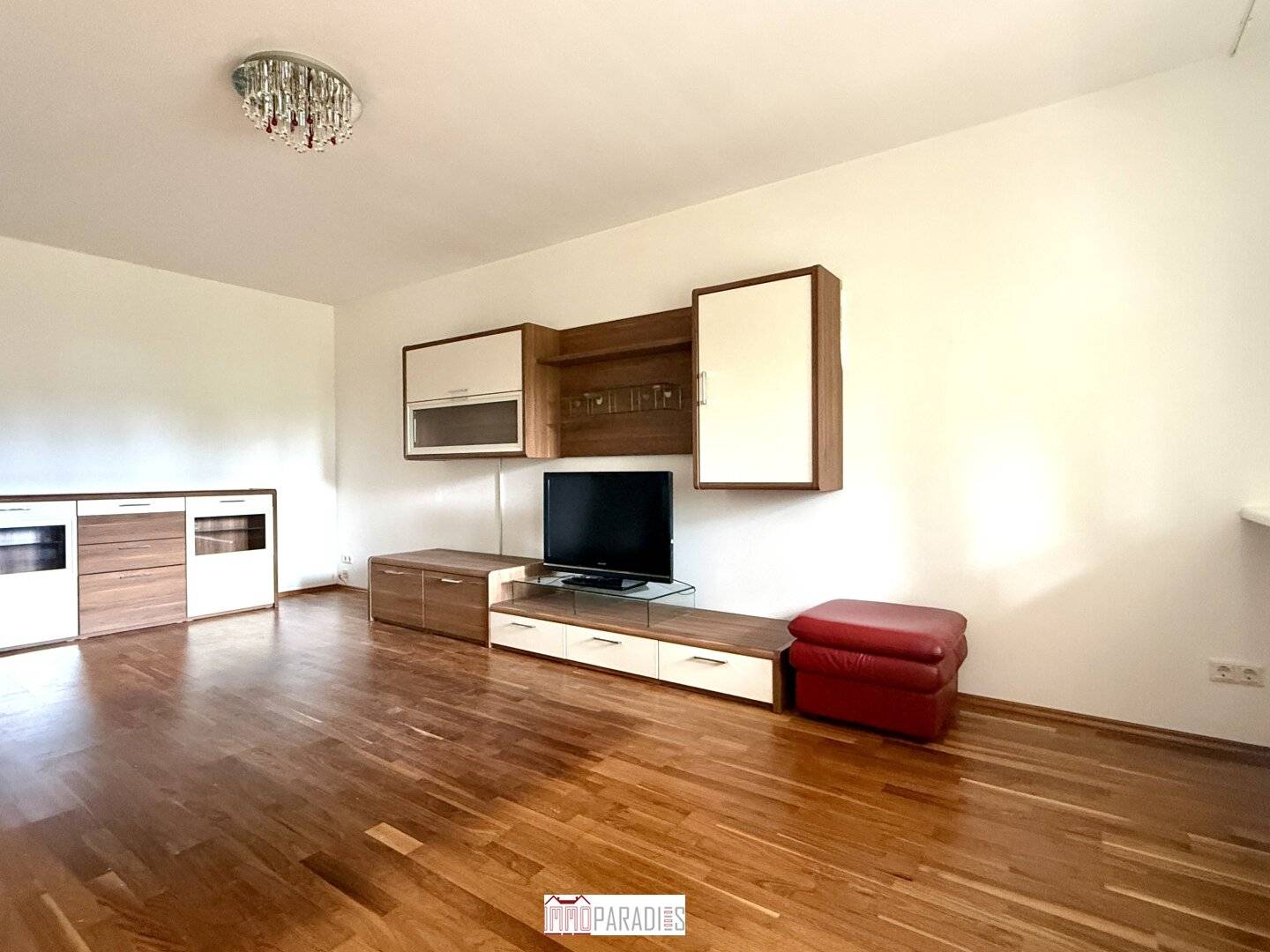 Well-kept 3-room condominium with southwest loggia and underground parking space in a quiet location of Baden
