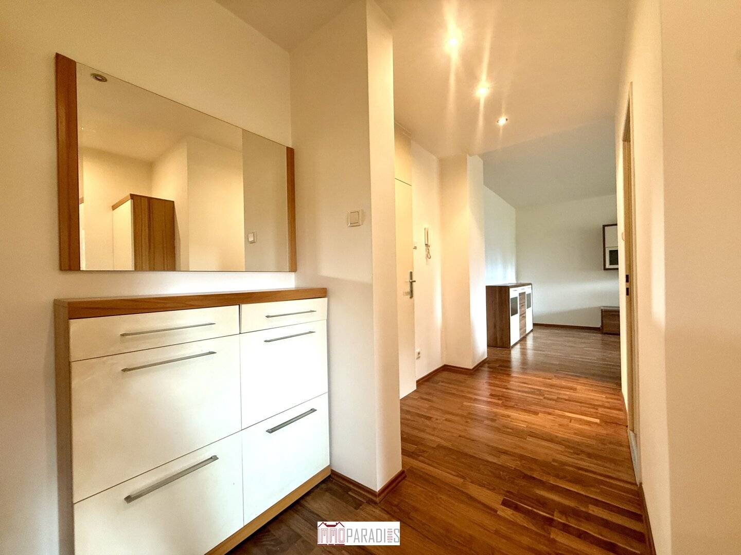 Well-kept 3-room condominium with southwest loggia and underground parking space in a quiet location of Baden
