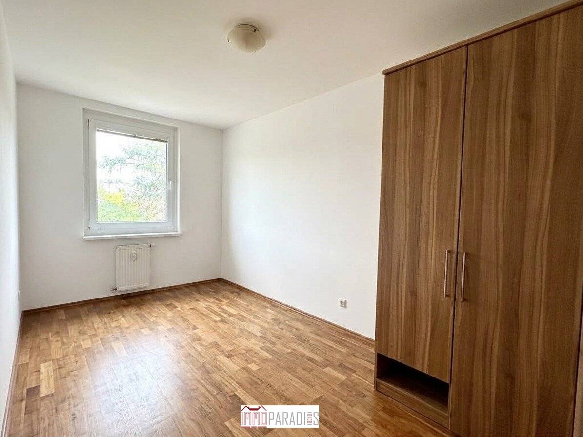 Well-kept 3-room condominium with southwest loggia and underground parking space in a quiet location of Baden