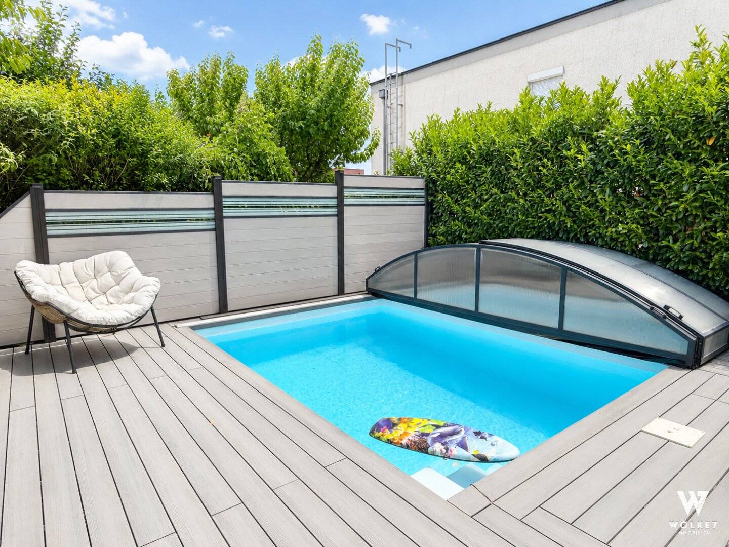 Living at the highest level – Stylish corner terraced house on 4 floors with pool, sauna and private garden I 2 car parking spaces