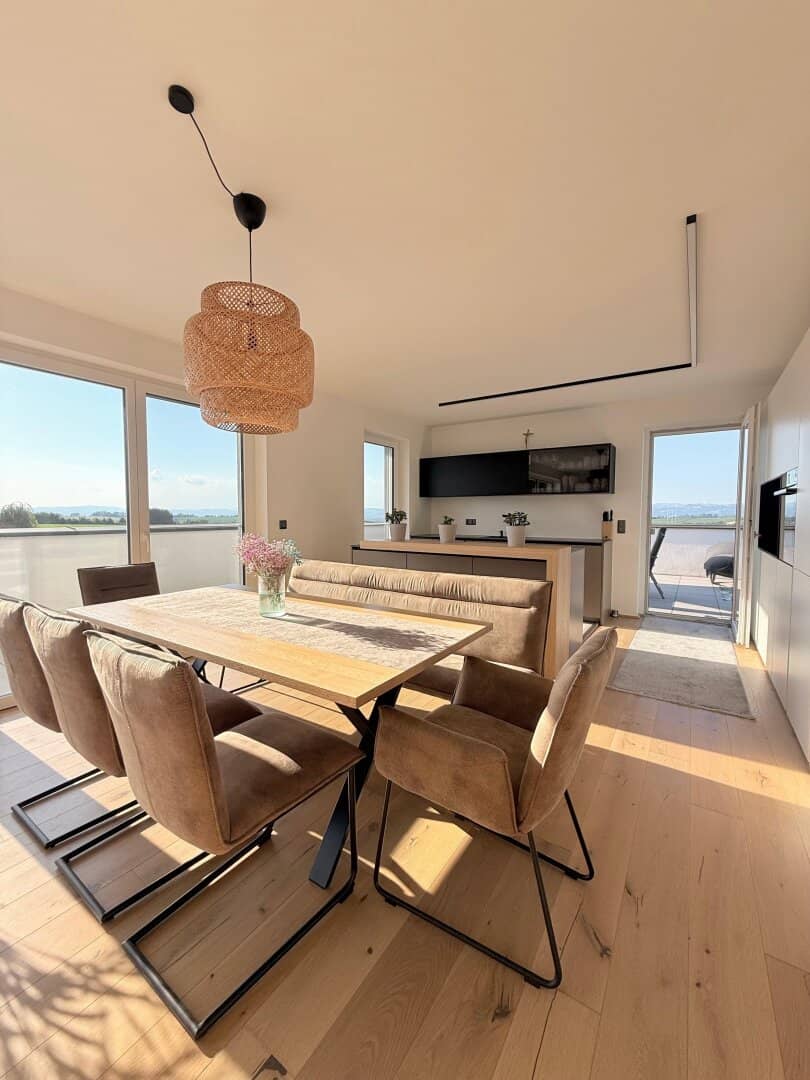 Wo Aussicht auf Luxus trifft - Traumhaftes Penthouse in Kirchberg-Thening