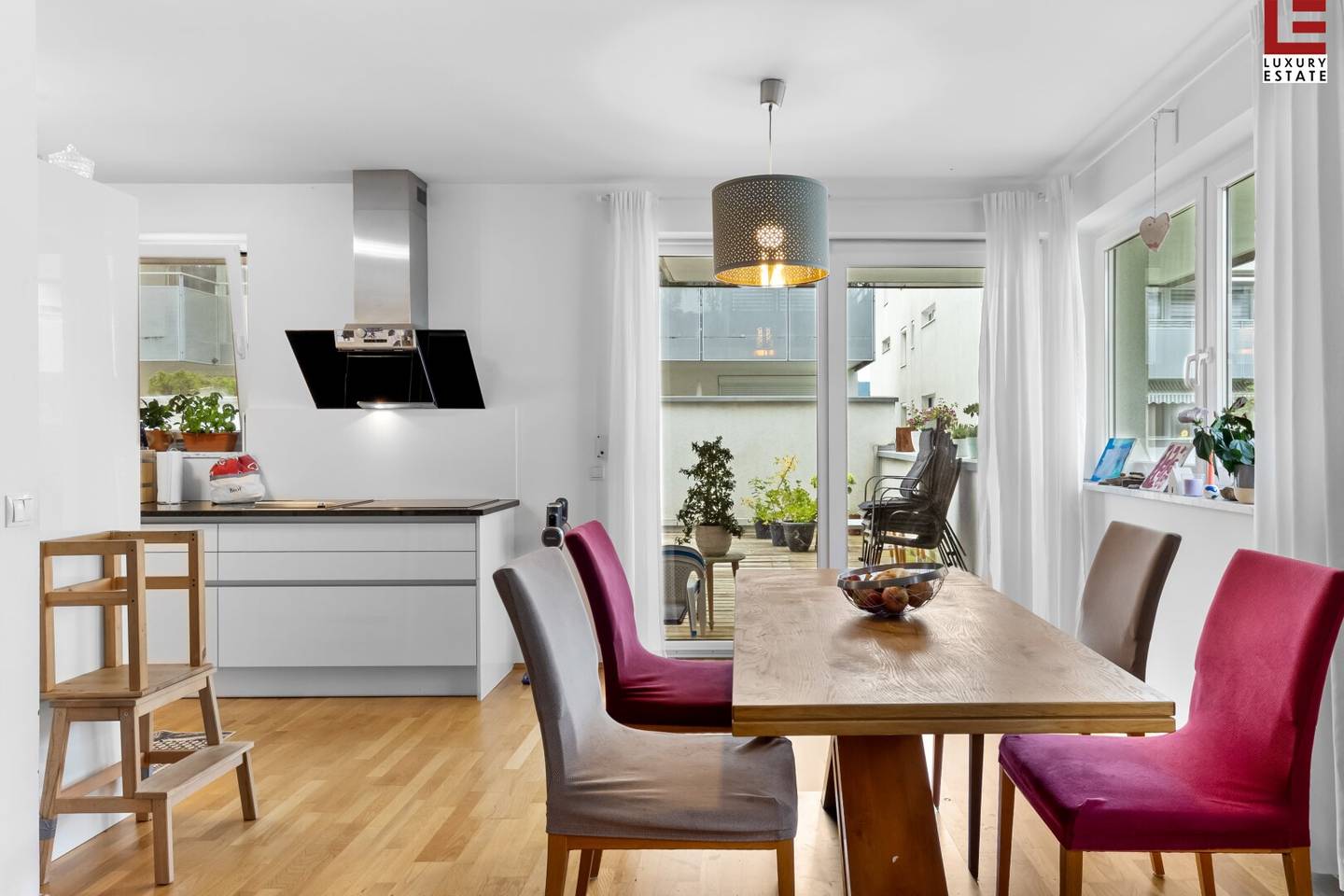 Viktring: Well located, affordable condominium with expansive 100 m² terrace