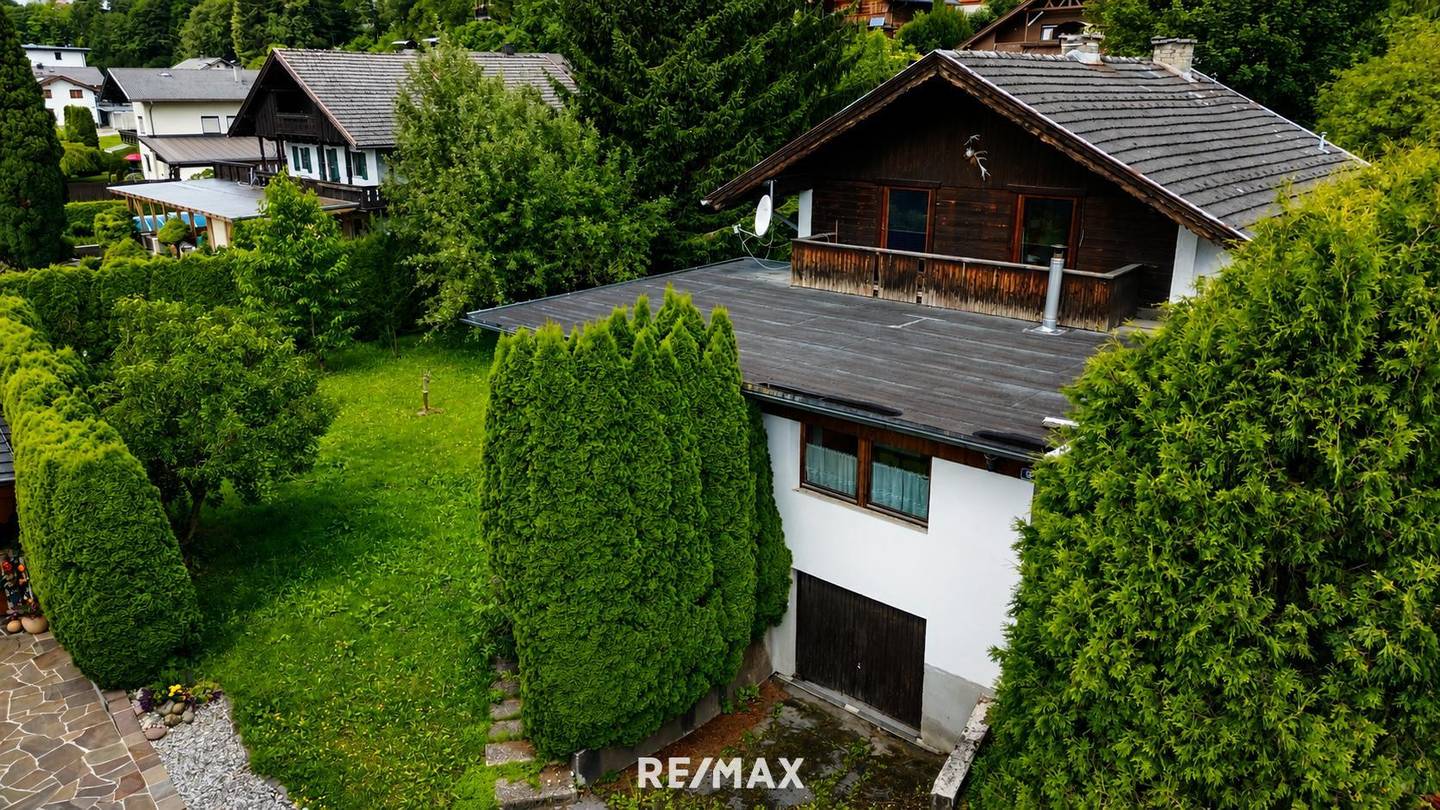 Grundstück mit Bestandshaus und Ausbaupotenzial Familienwohnung