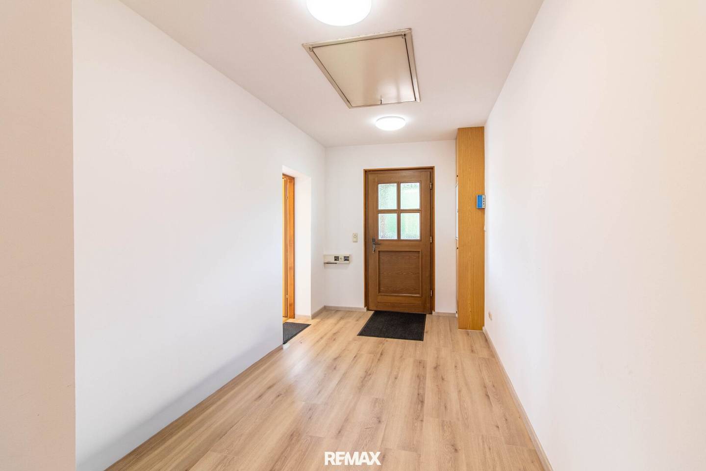 Your new business address – Office space with outdoor area