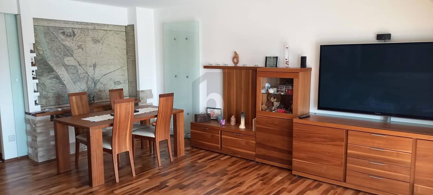Helle Dachgeschosswohnung mit sonniger Dachterrasse