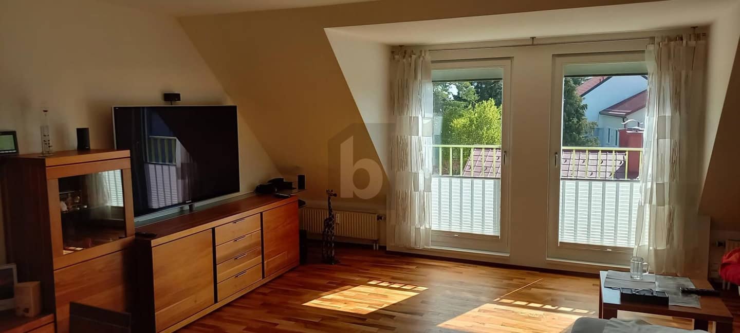 Helle Dachgeschosswohnung mit sonniger Dachterrasse