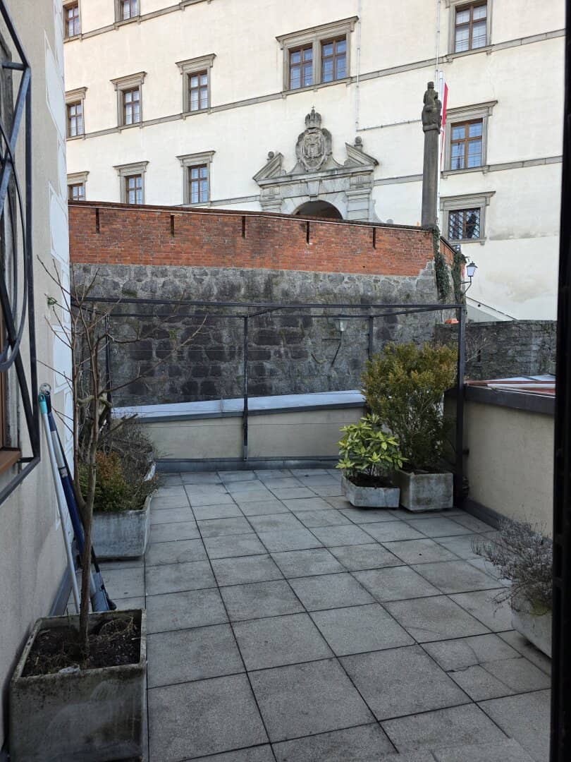 Residieren im ehem. Freihaus Jörger – Ihr privates Altstadt-Juwel mit eigener Terrasse