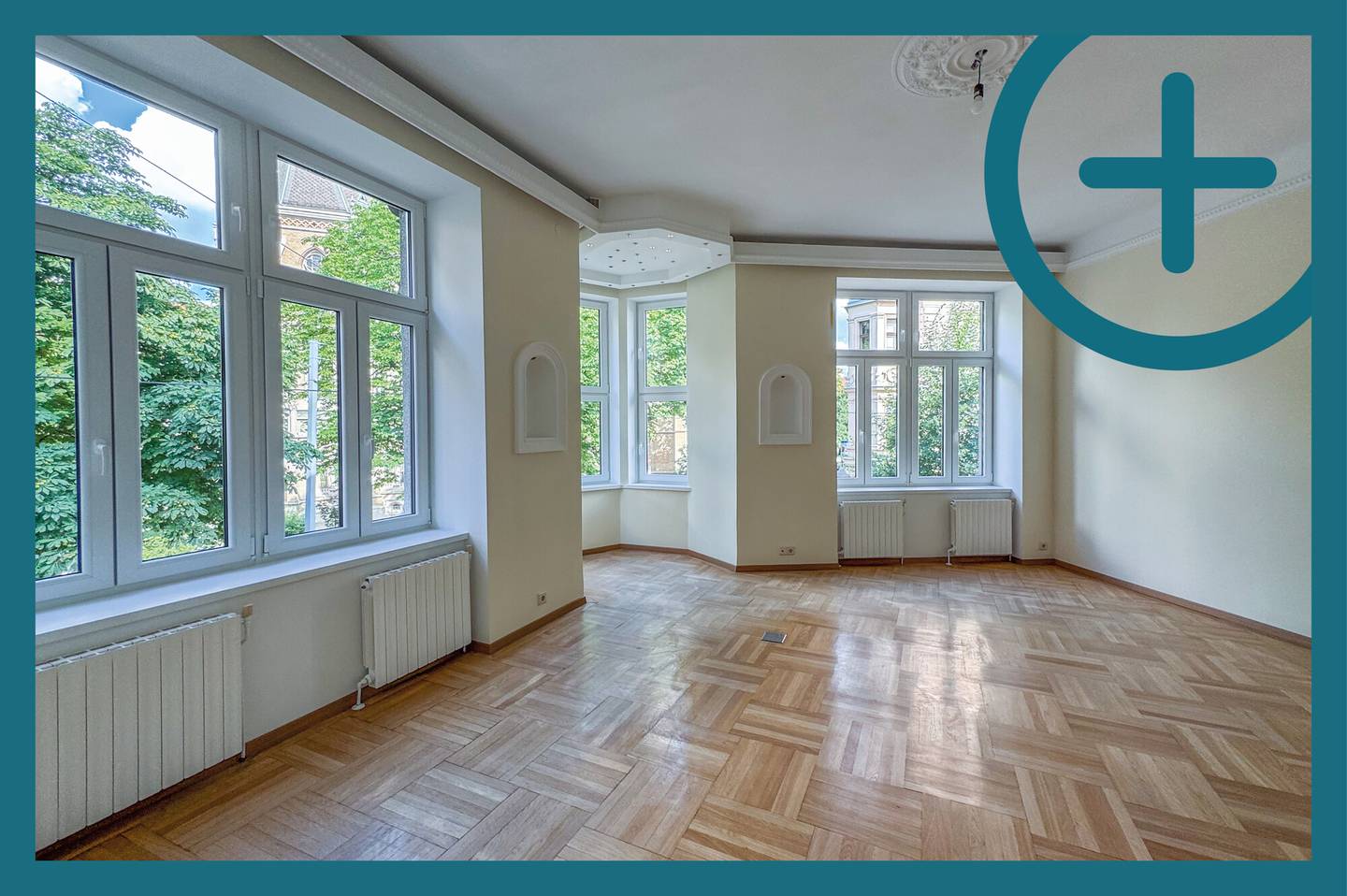 Light filled Altbauwohnung with oak parquet