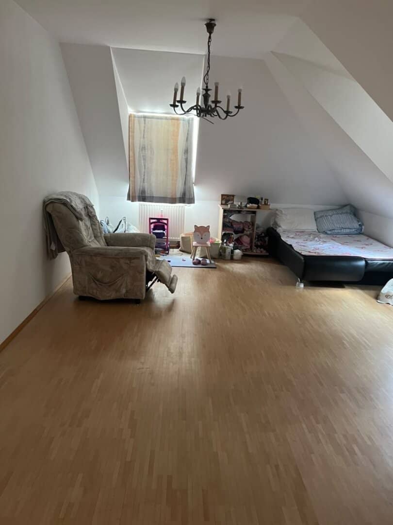 Spacious 2-room apartment with furnished kitchen in the center of Lohnsburg