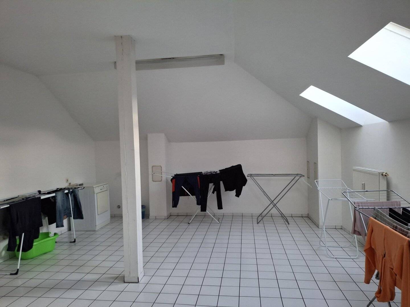 Großzügige 2-Zimmer-Wohnung mit möblierter Küche im Zentrum von Lohnsburg
