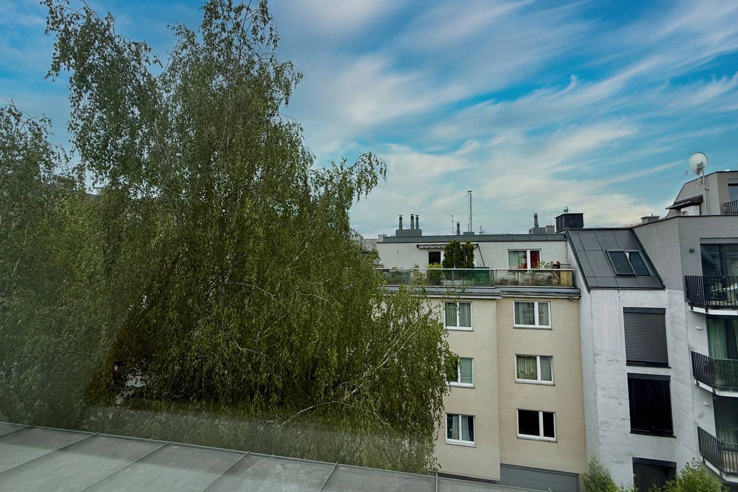 Furnished 2 room attic apartment near U4 Ober St. Veit